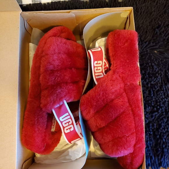 Authentic Ugg slippers ๐ NEW - Picture 9 of 9